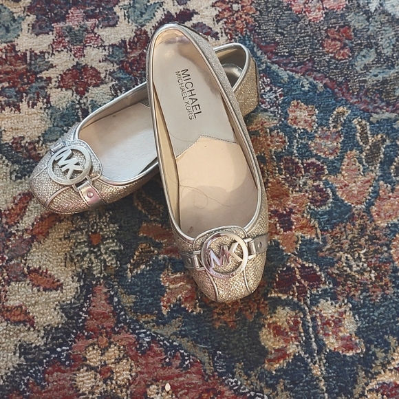 Michael Kors flats - Picture 2 of 4